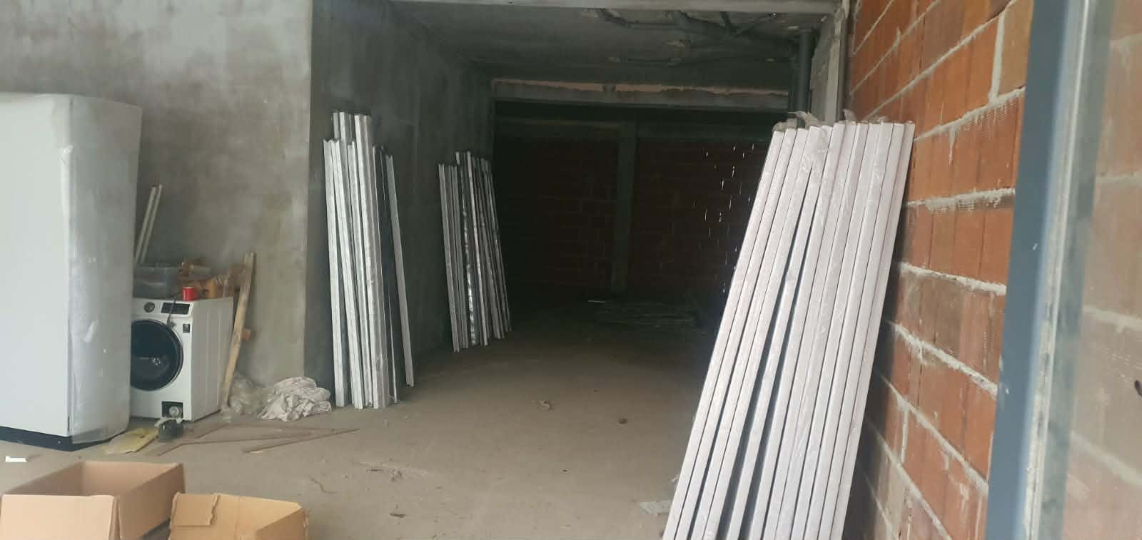 Deloven prostor 126m2 prizemje nov