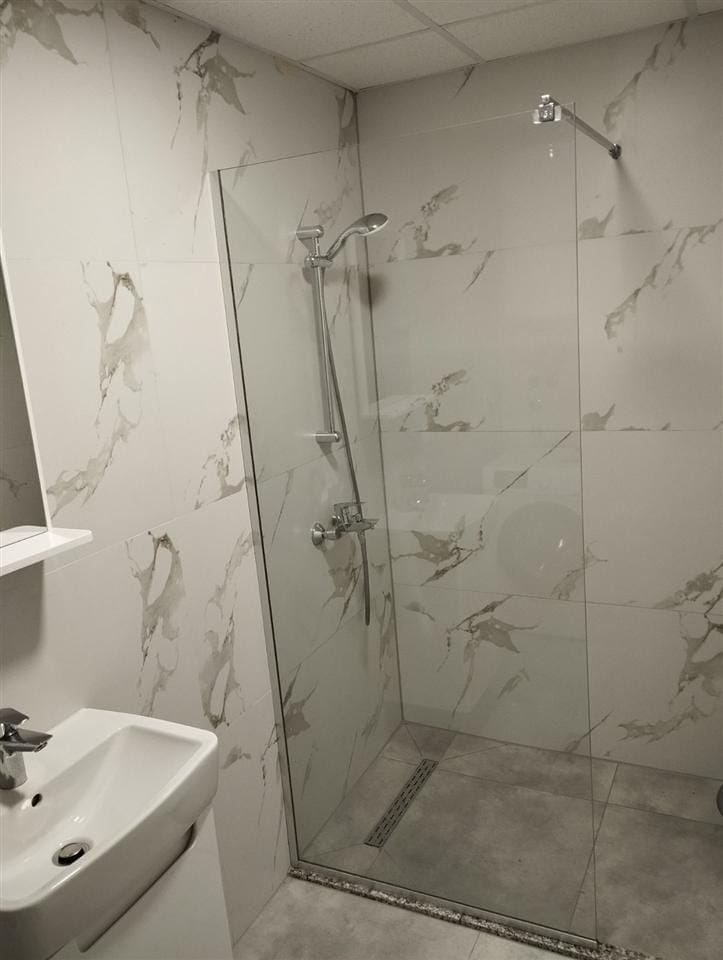 2 соби стан во Автокоманда - невселен, наместен, паркинг