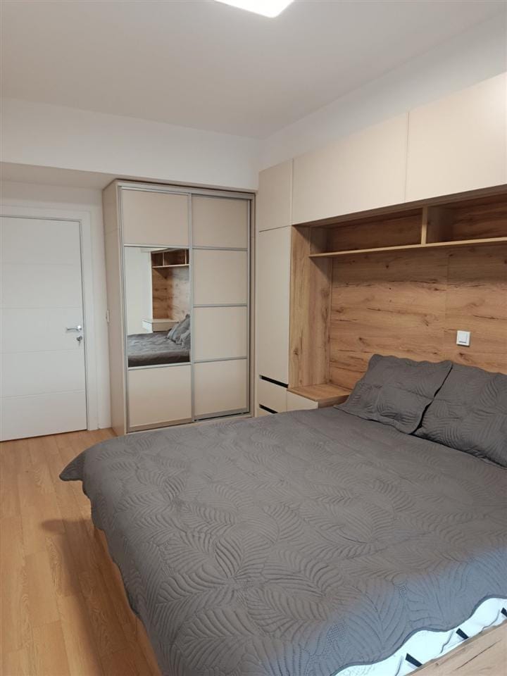 2 соби стан во Автокоманда - невселен, наместен, паркинг