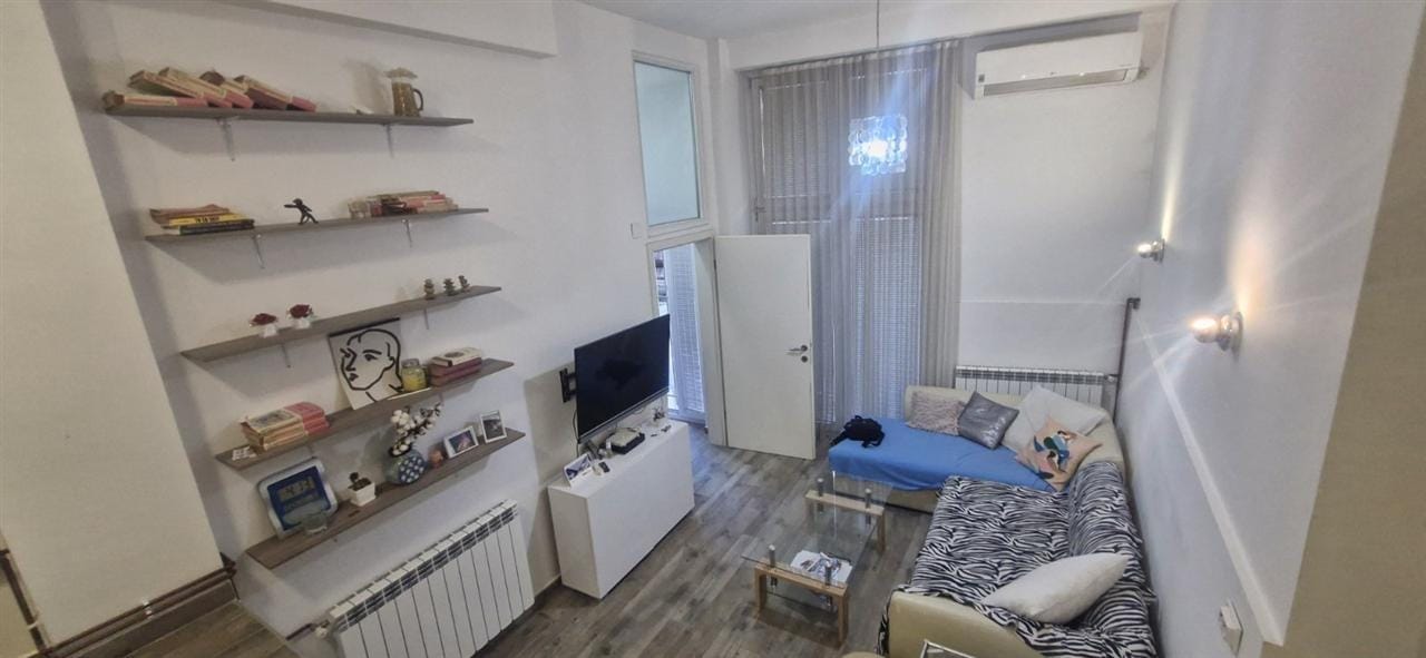 2-собен опремен стан 47м², Дебар Маало, близу Силбо