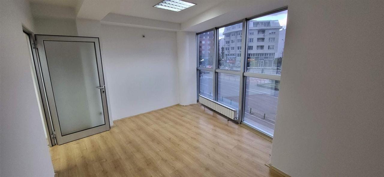 Деловен простор се издава центар, близу до Градежен факултет