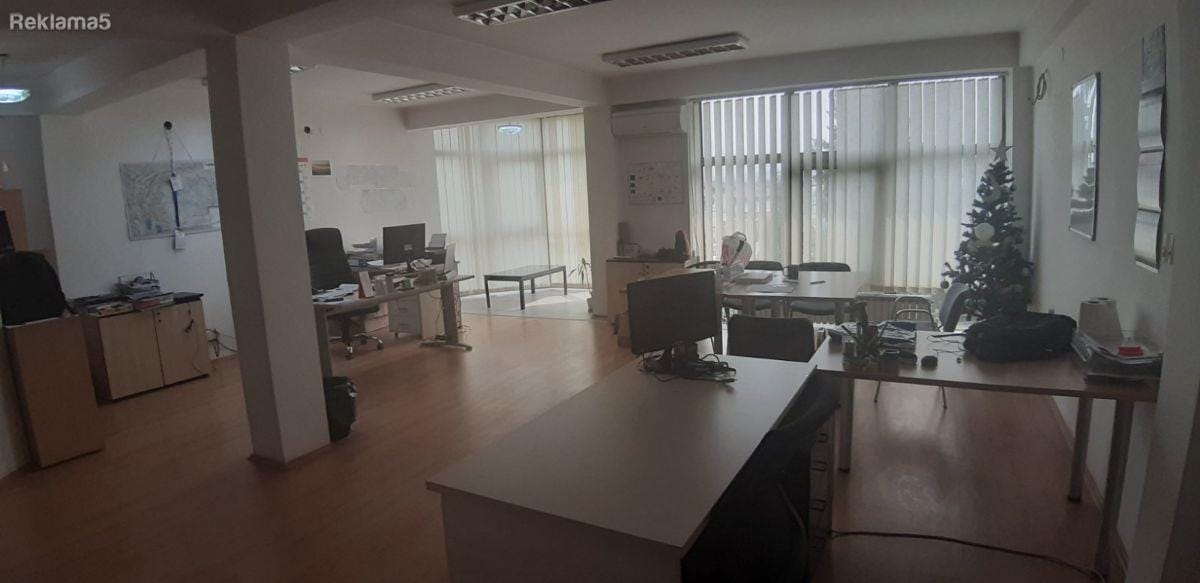 Деловен простор за издавање 850м² со магацин - Пинтија, Скопје