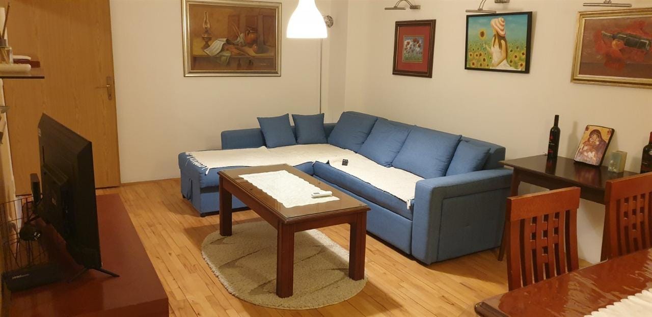 Наместен стан 2 спални Тафталиџе 1, 63м2 реновиран