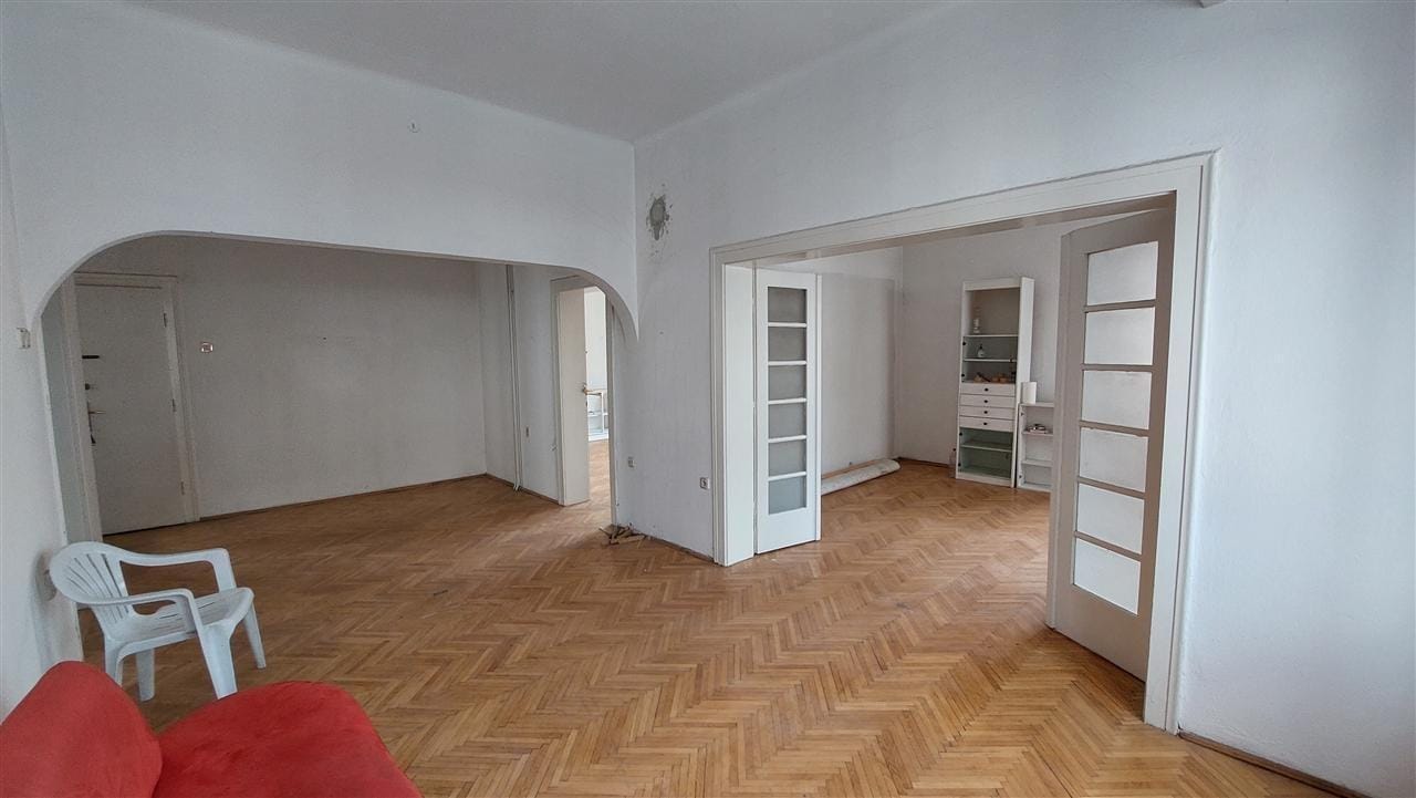 Стан 2 спални, Центар, градски парк, 101m² + подрум