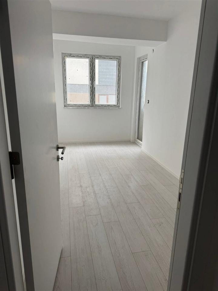 Nov trosoben stan vo Čair, 75m², 4. kat