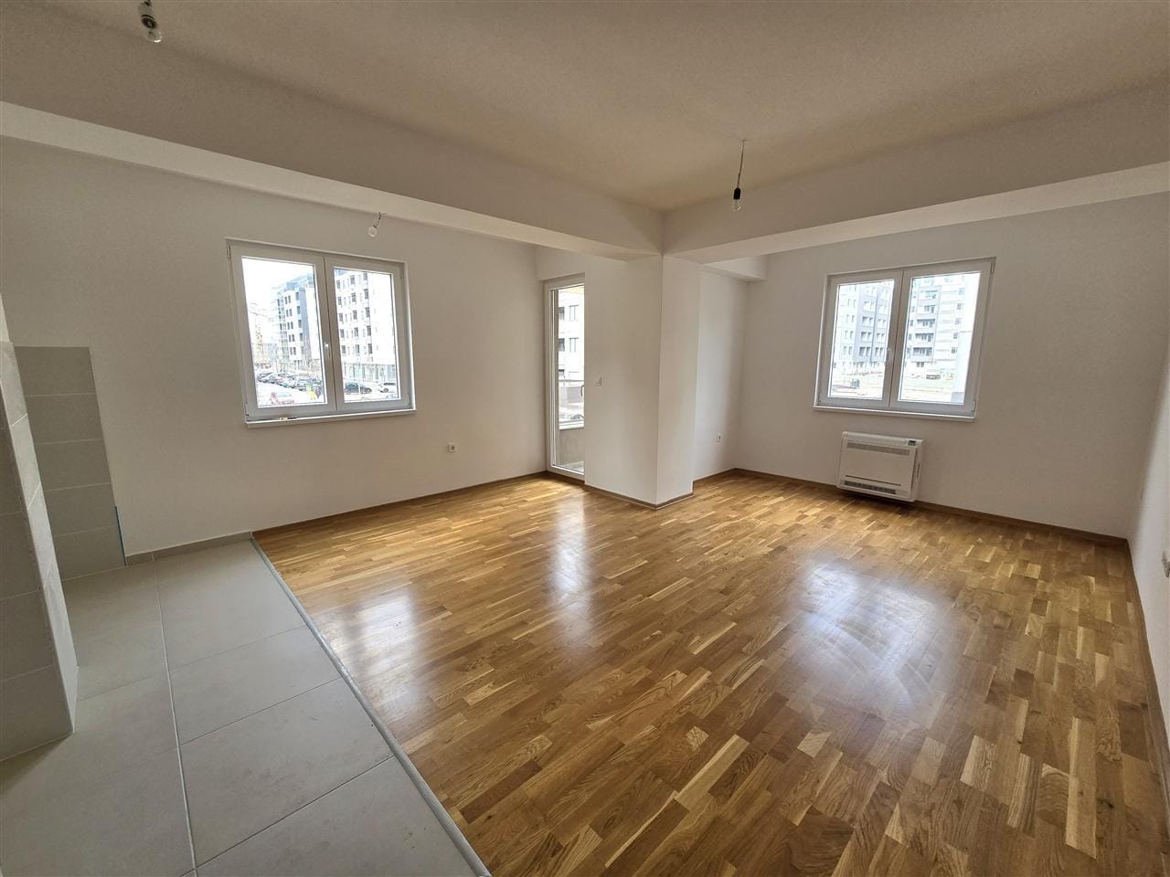 Нов стан за деловна намена во Влае Александрија, Карпош - 3 соби, 65 м²