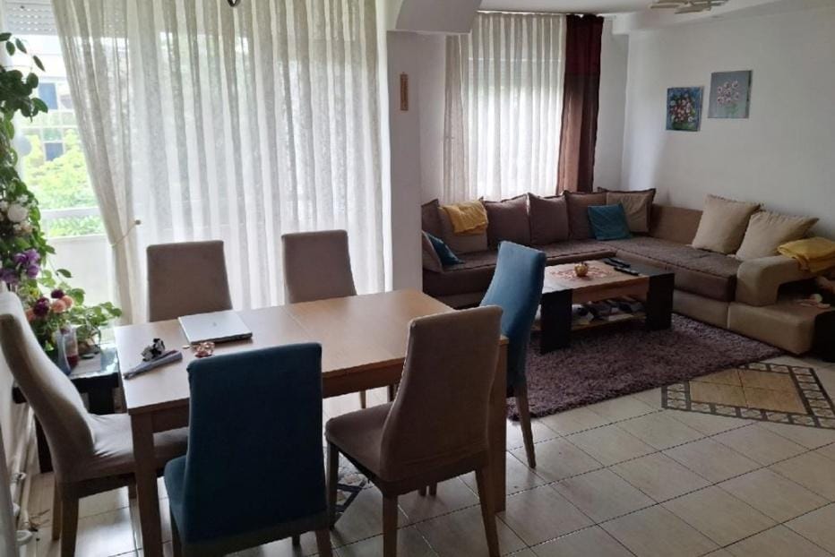 Намештен стан Аеродром 85м² - 2 спални, реновиран