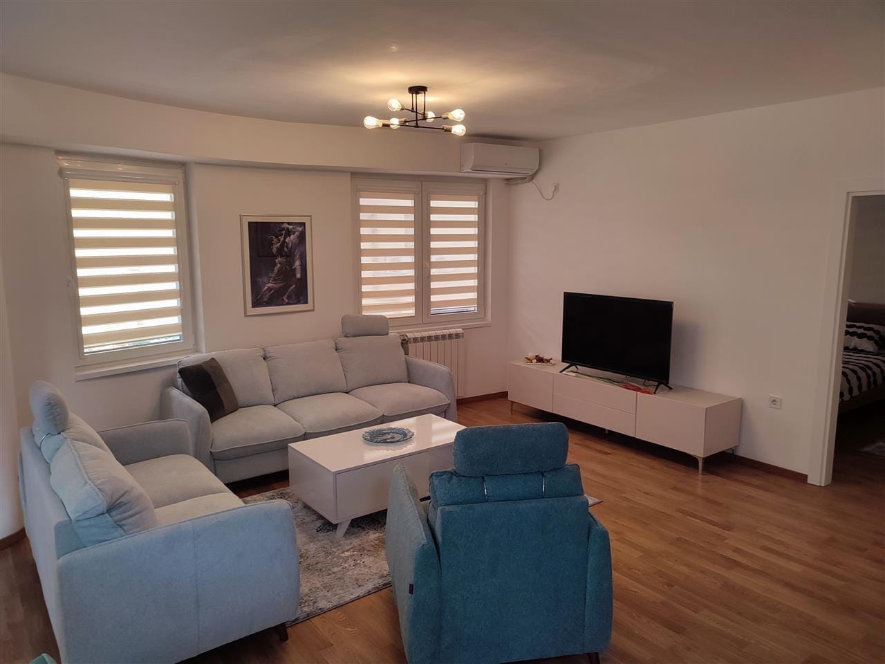 Nov moderno uređen stan vo Debar Maalo, 3 sobi, 75 m²