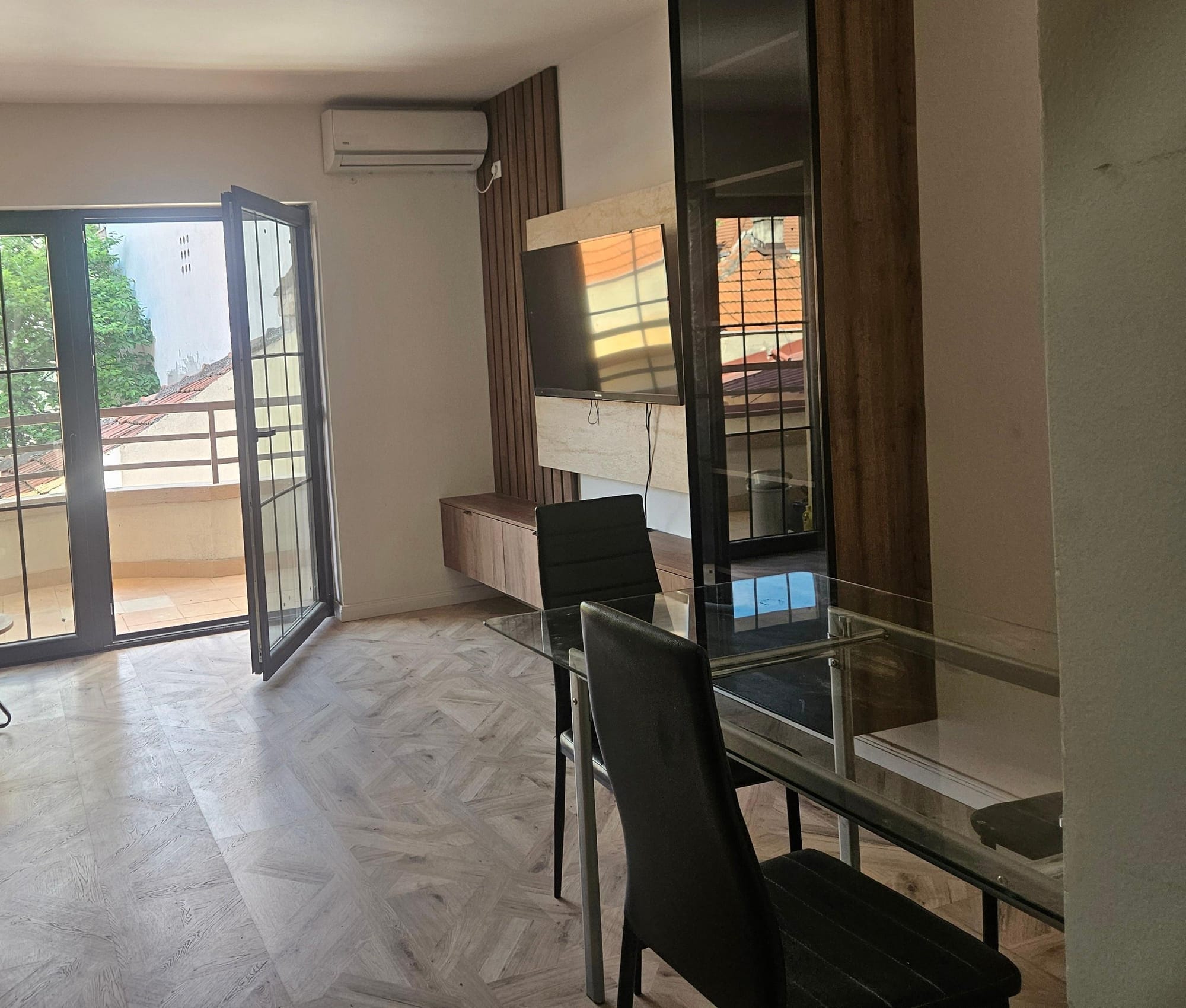 Модерен стан 2 соби, 45м² - Дебар Маало, Скопје