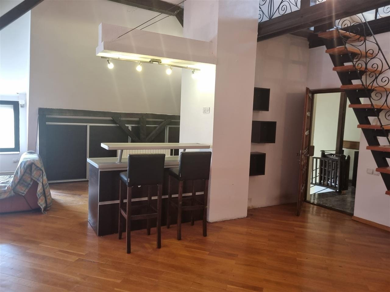 4-соби стан, 140 м², наместен - Карпош, Скопје