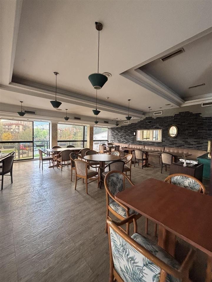 Деловен простор 380м² Аеродром, Скопје - продажба