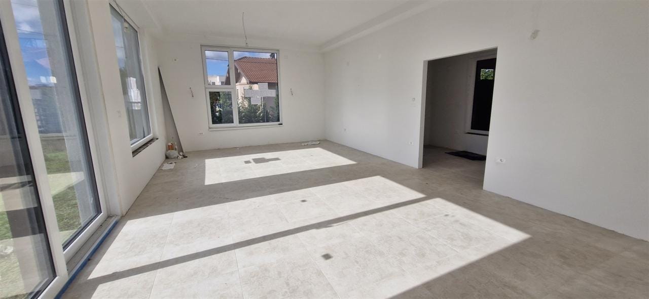 Moderna samostojna kuќa Bardovci, 5 sobi, 180 m², nova