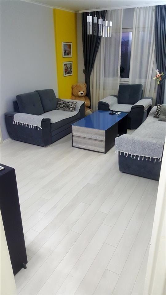 Stan 2 спални, 79м2, Хром, реновиран