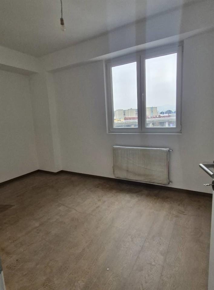 Нов трособен стан 71м2, Центар, 4 кат