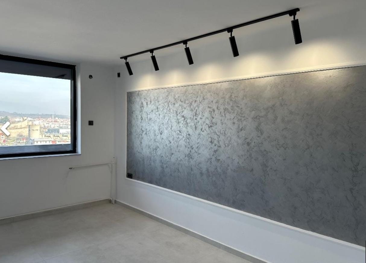 Стан во Центар 92м2 со 2 спални реновиран