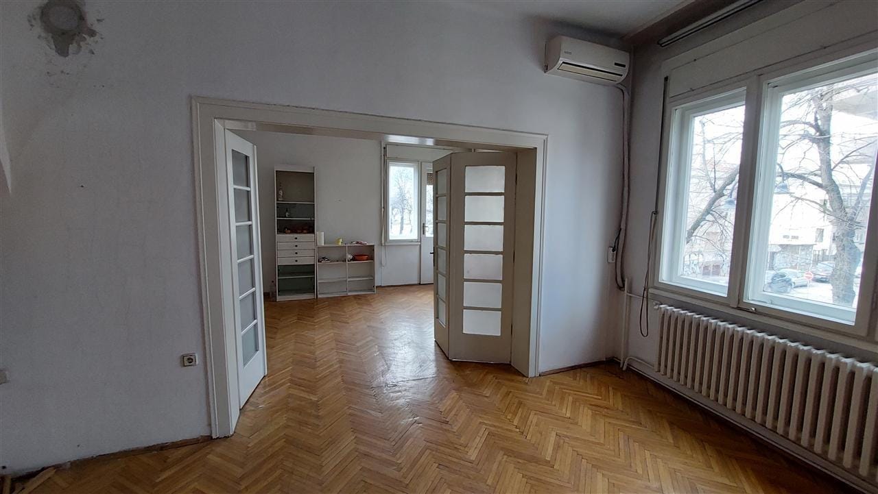 Стан 2 спални, Центар, градски парк, 101m² + подрум
