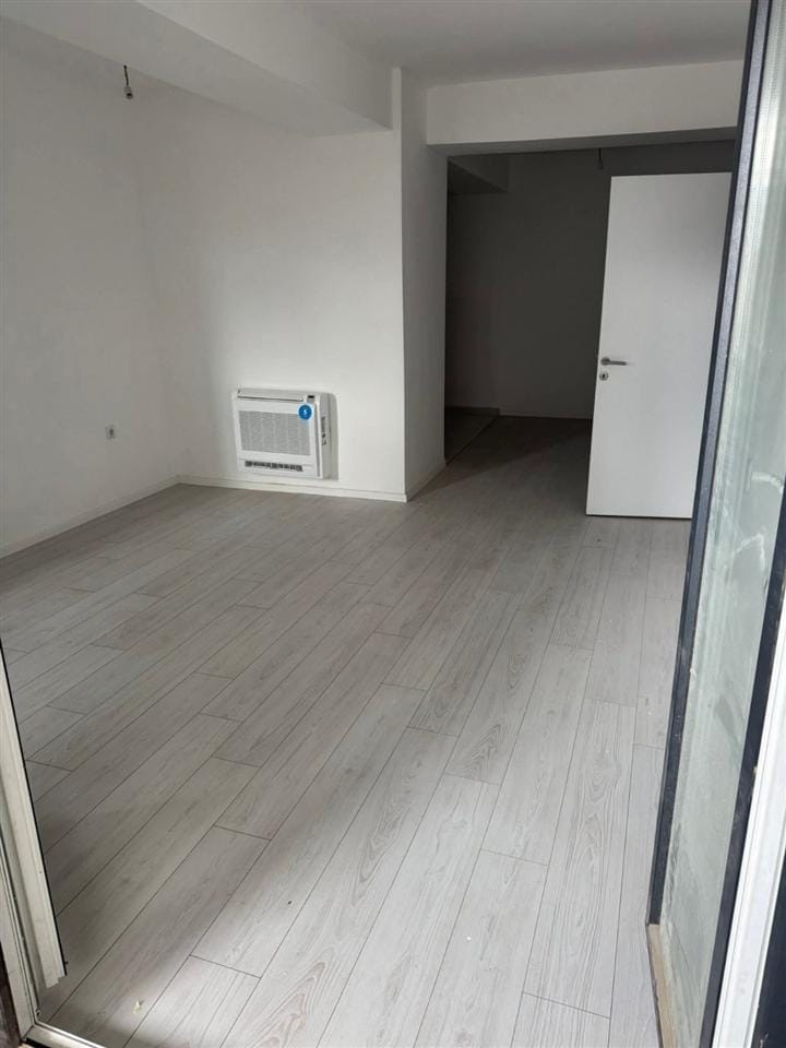 Nov trosoben stan vo Čair, 75m², 4. kat