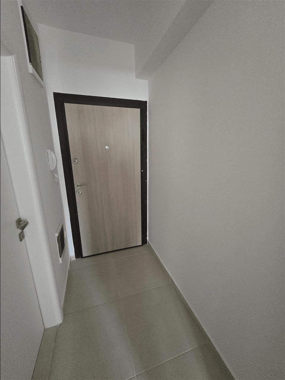 Нов стан за деловна намена во Влае Александрија, Карпош - 3 соби, 65 м²