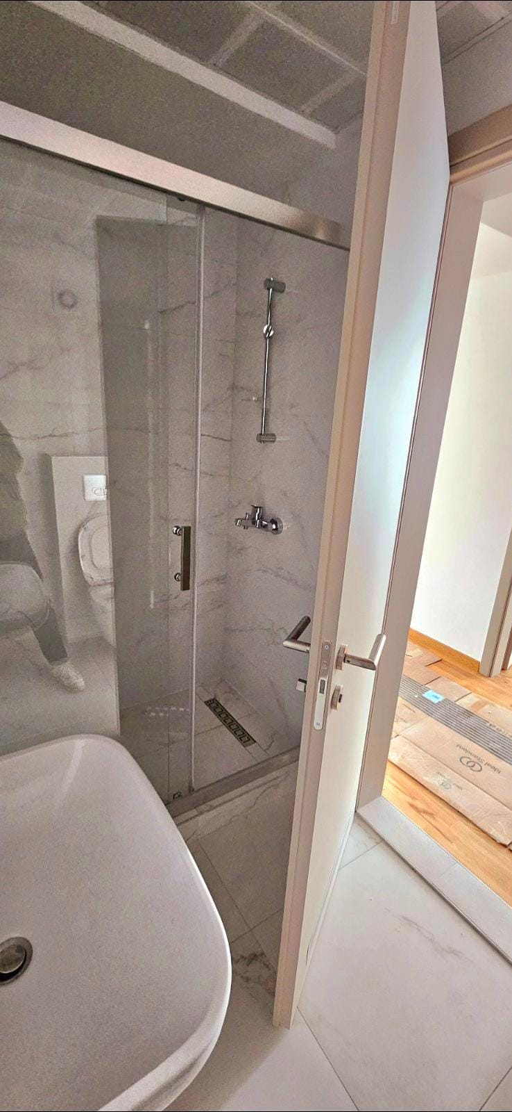 Нов 3-собен стан во Аеродром, 56m², гаража