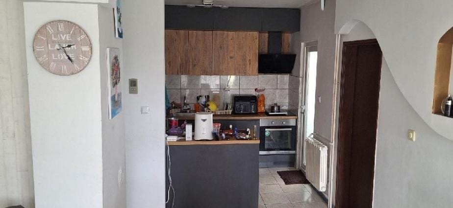 Намештен стан Аеродром 85м² - 2 спални, реновиран