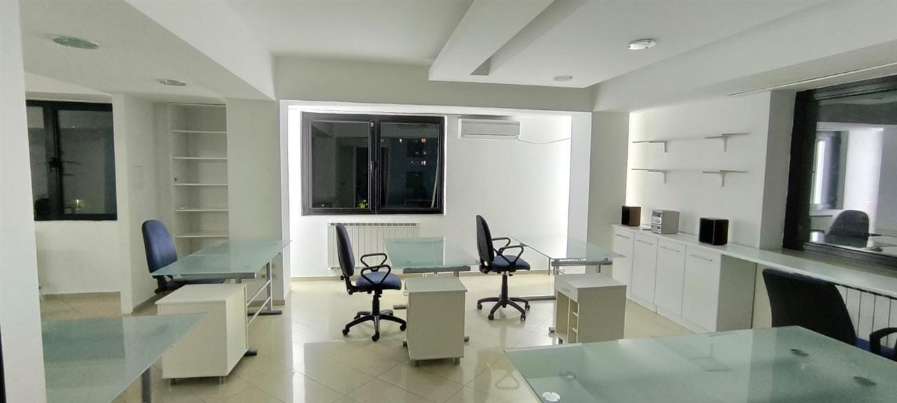Деловен простор 170м² во Олимпико, Карпош, Скопје