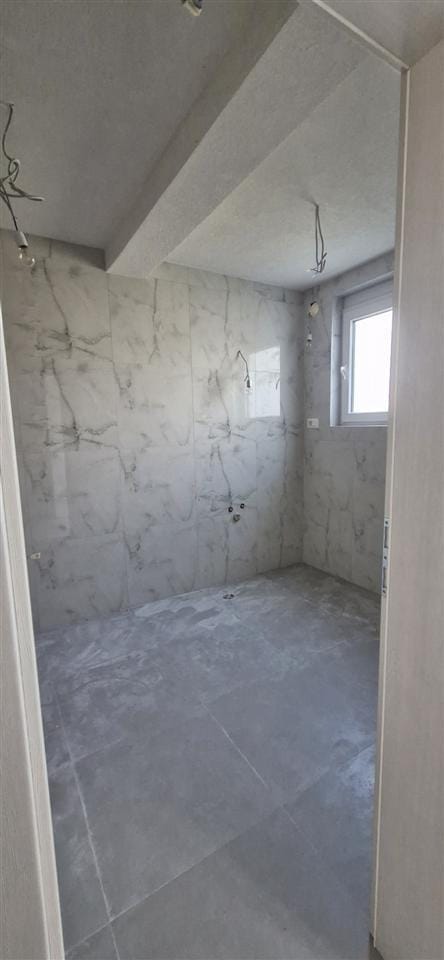 Moderna samostojna kuќa Bardovci, 5 sobi, 180 m², nova