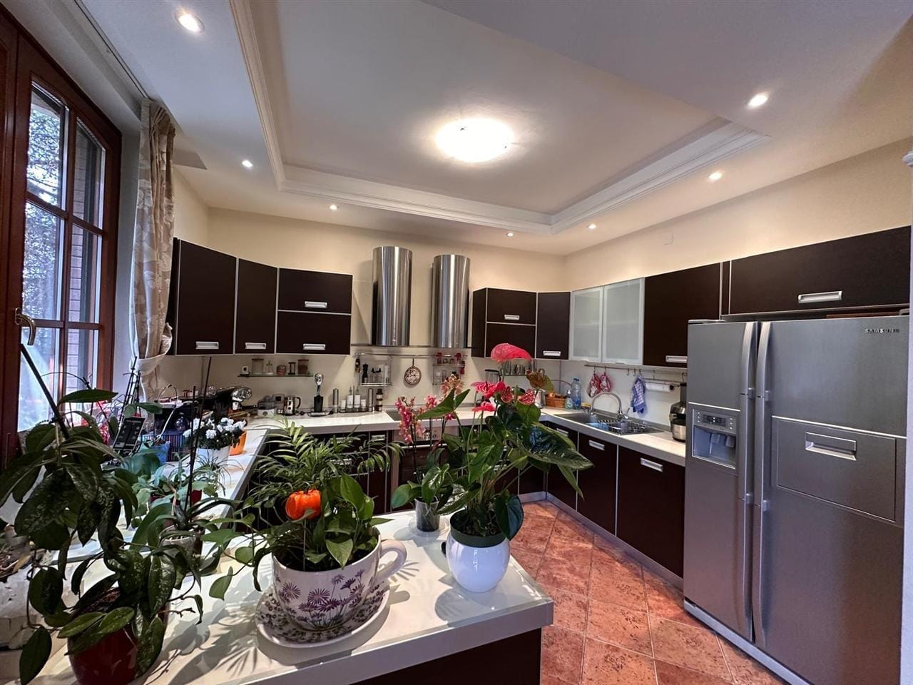 Ekskluzivna samostojna kuća 498 m² Karposh - 9 sobi
