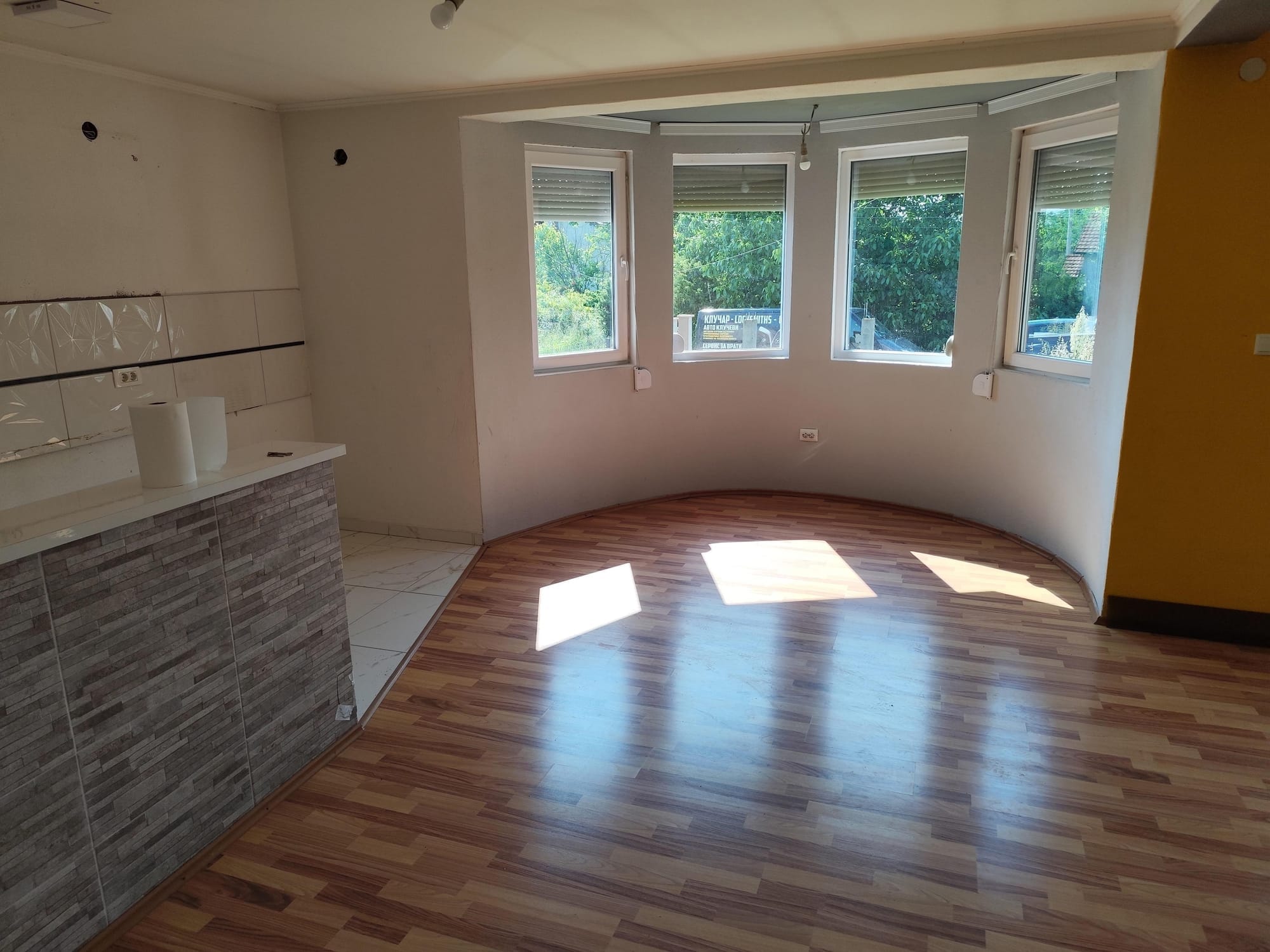 Куќа во Пинтија, 5 соби, 102м2 + плац 294м2
