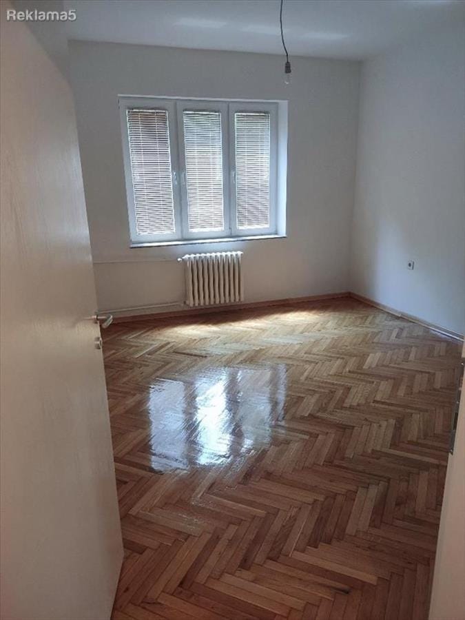 3-соби стан во Центар за деловна намена, 68 м²