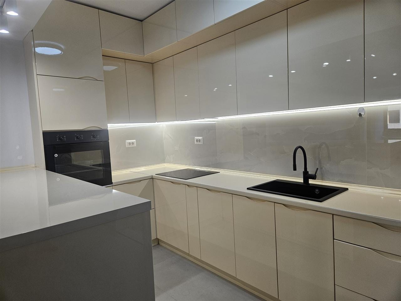 Nov stan 2 sobi, 60 m² - Centar, Skopje