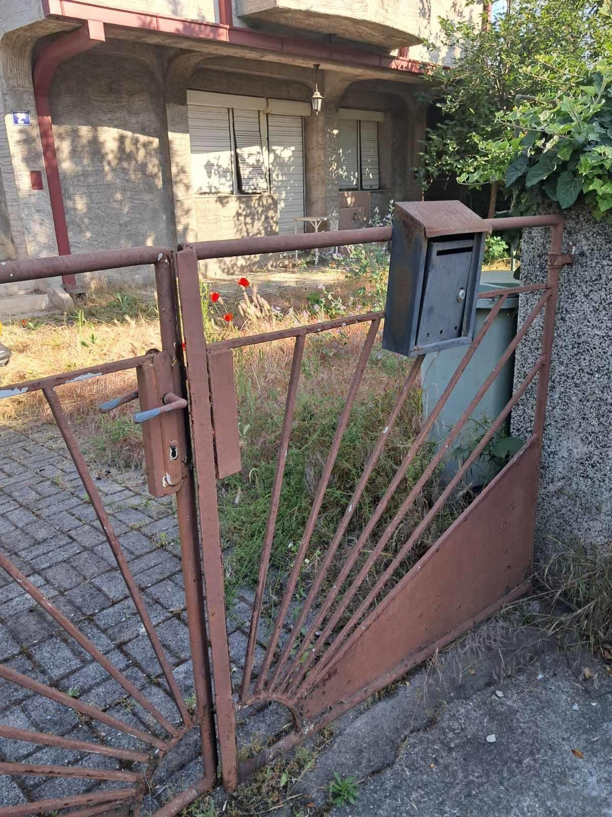 Kuќa vo Nas.Lisice - 6 sobi, 247m², cel plac 300m²