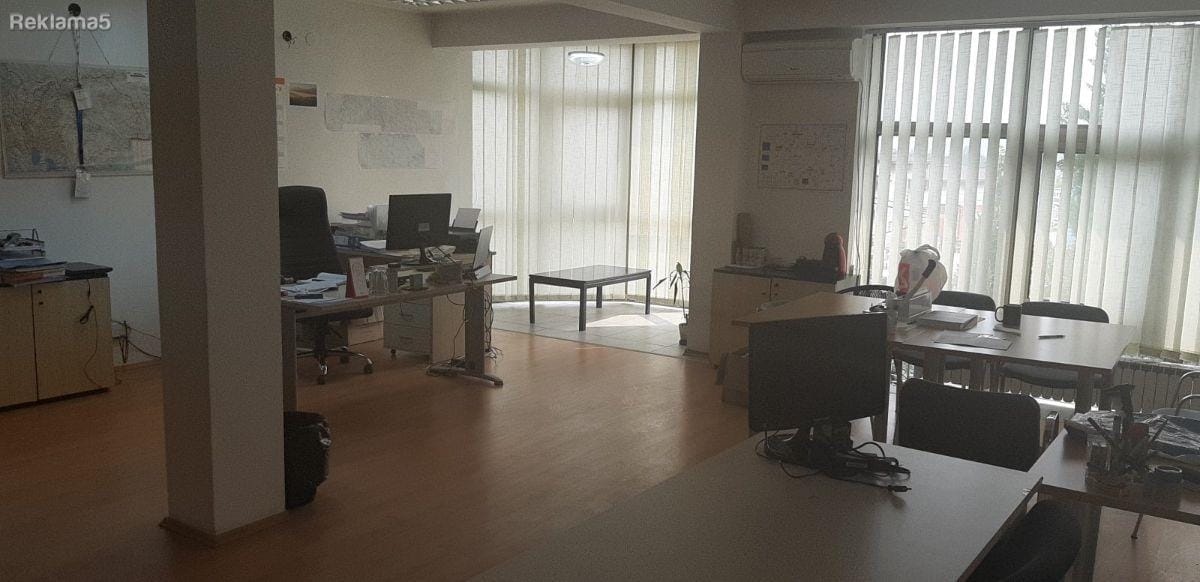 Деловен простор за издавање 850м² со магацин - Пинтија, Скопје
