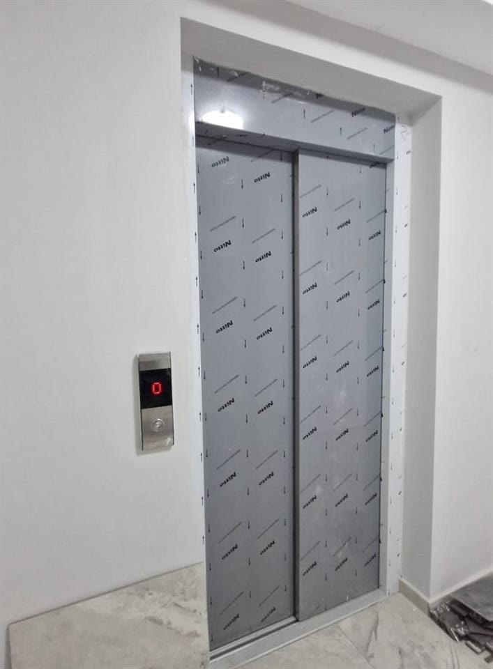 Нов трособен стан 71м2, Центар, 4 кат