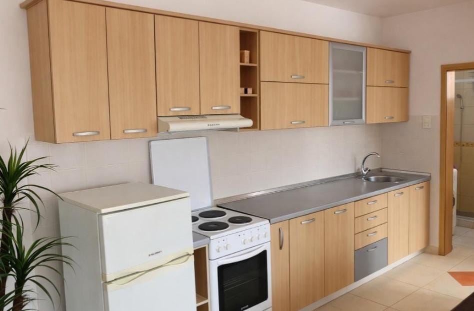 Наместен стан со 2 спални во Центар 49m2