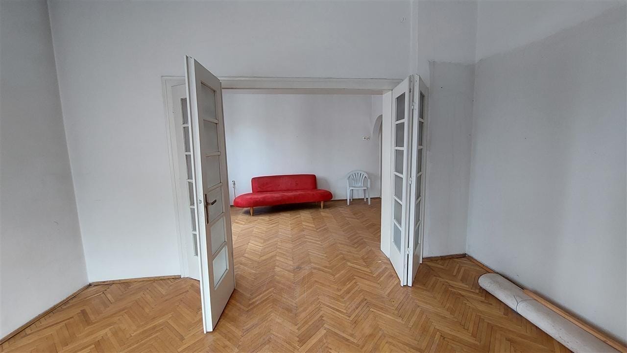 Стан 2 спални, Центар, градски парк, 101m² + подрум