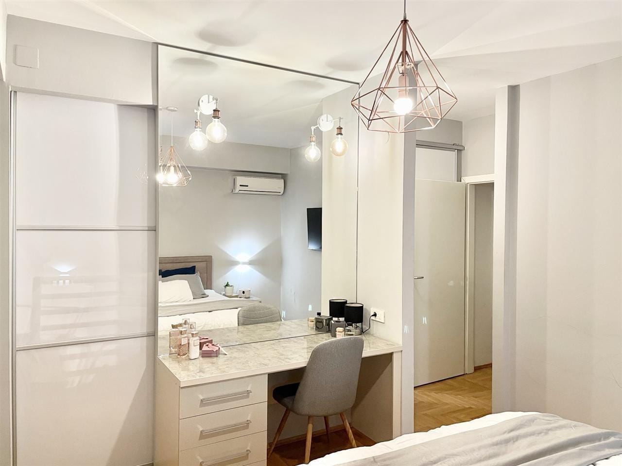 Наместен стан, 3 спални, 90м², Аеродром, новоградба