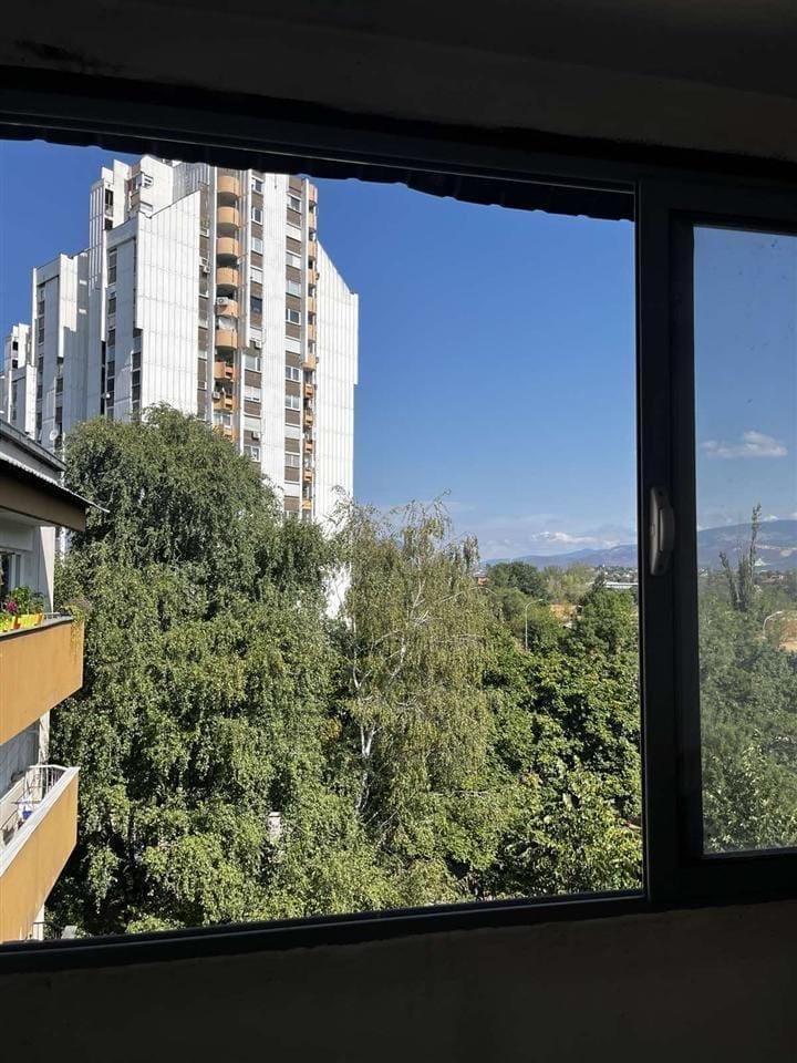 Стан во Карпош 4 - 74м2, 2 спални, тераса