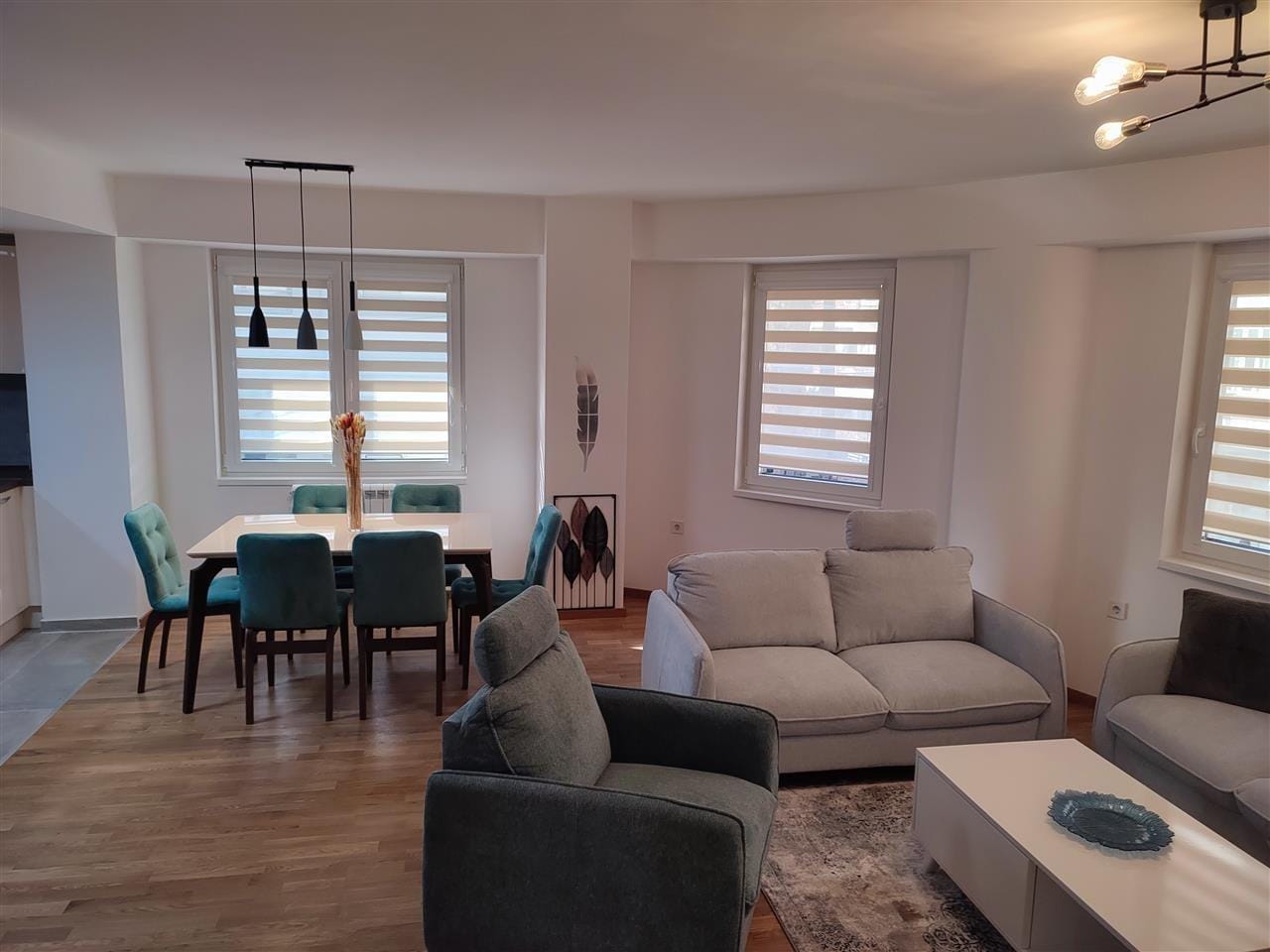 Nov moderno uređen stan vo Debar Maalo, 3 sobi, 75 m²