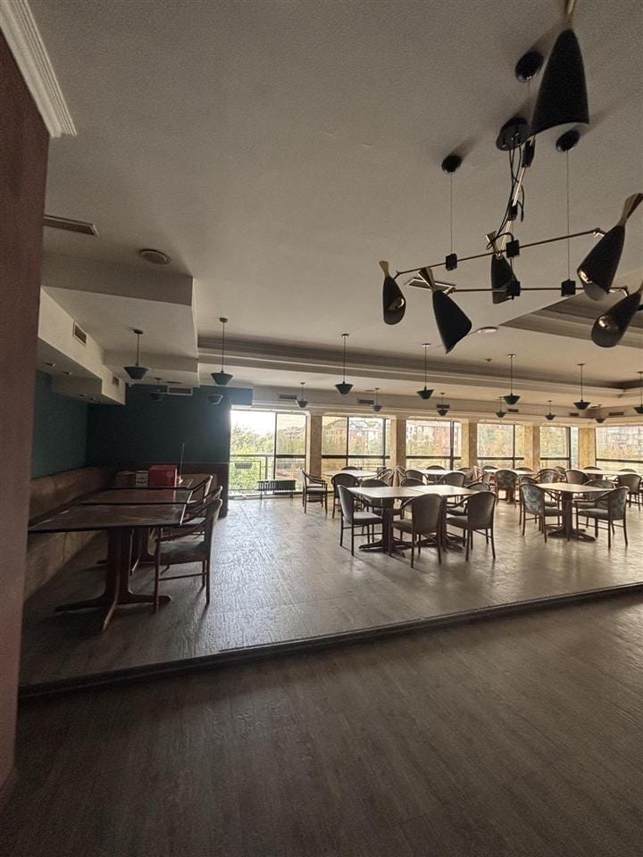 Деловен простор 380м² Аеродром, Скопје - продажба