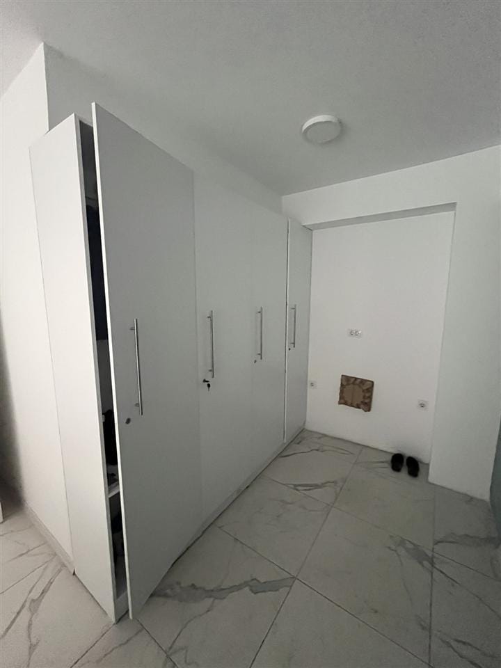 Деловен простор 127м² Карпош - Се издава