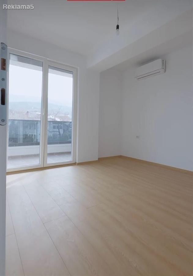 Нов неселуван стан во Хром, 4 соби, 112 м²