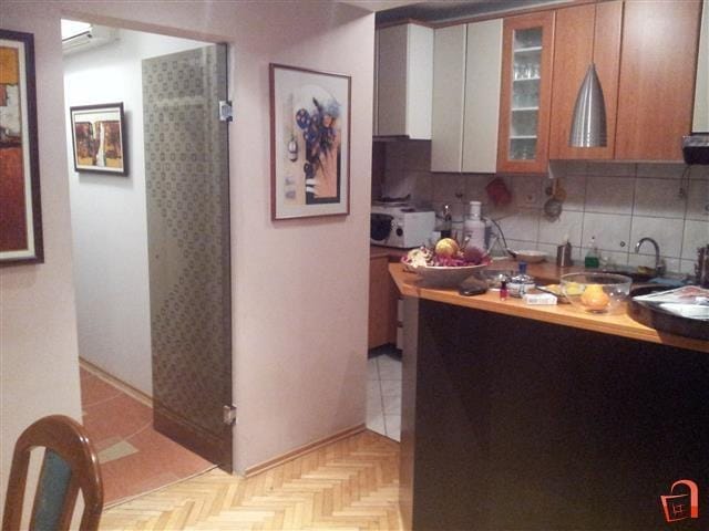 Stan 3 spalni, 93m² Novo Lisice, Skopje - renoviran so terasa