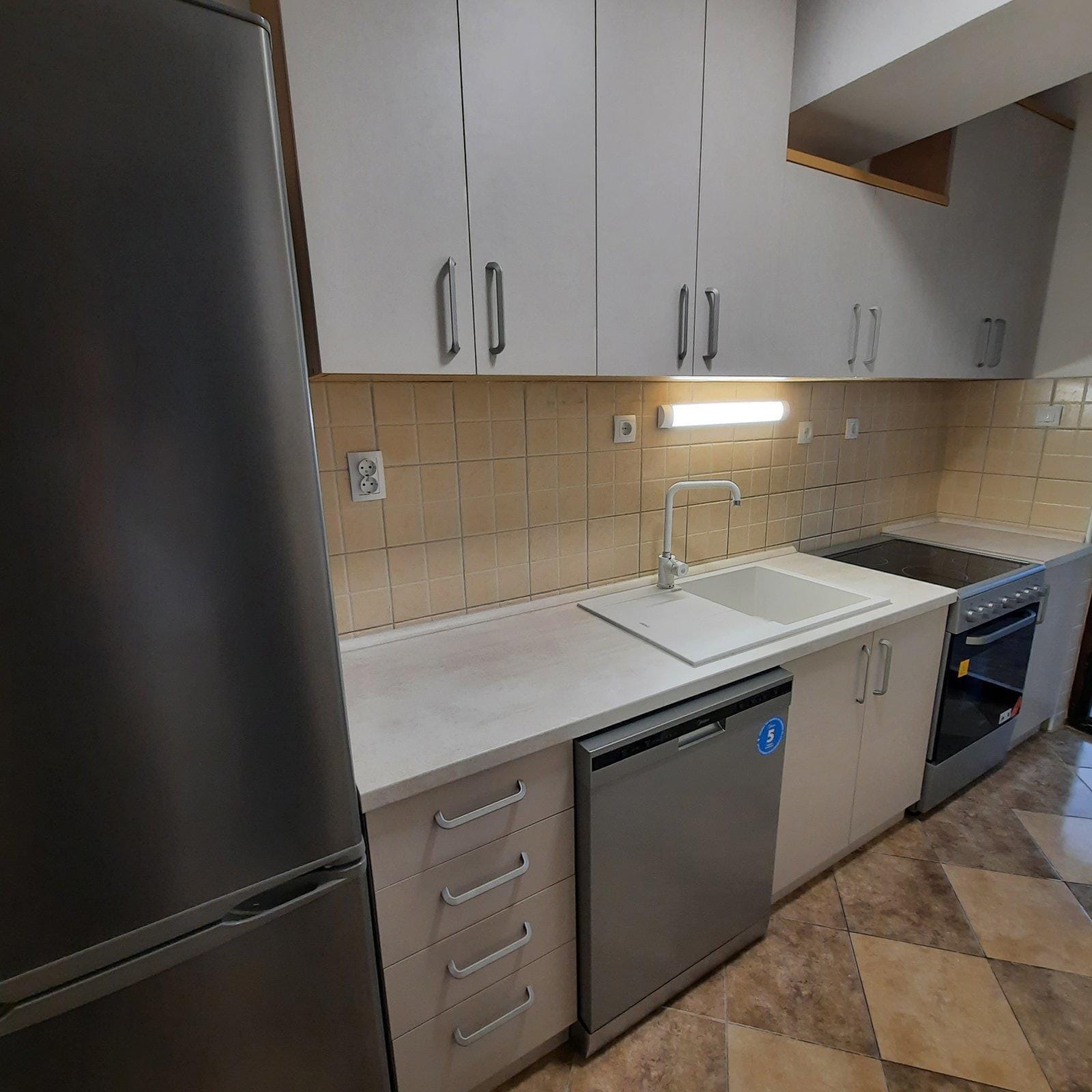 Stan vo Kapistec - 2 spalni, 72m2, renoviran, so terasa