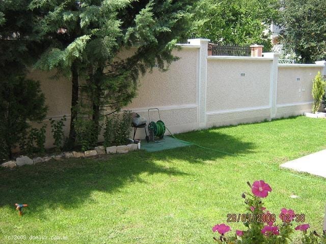 Комплетно опремена куќа Чрнече, 240 м², 6 соби, 2 ката