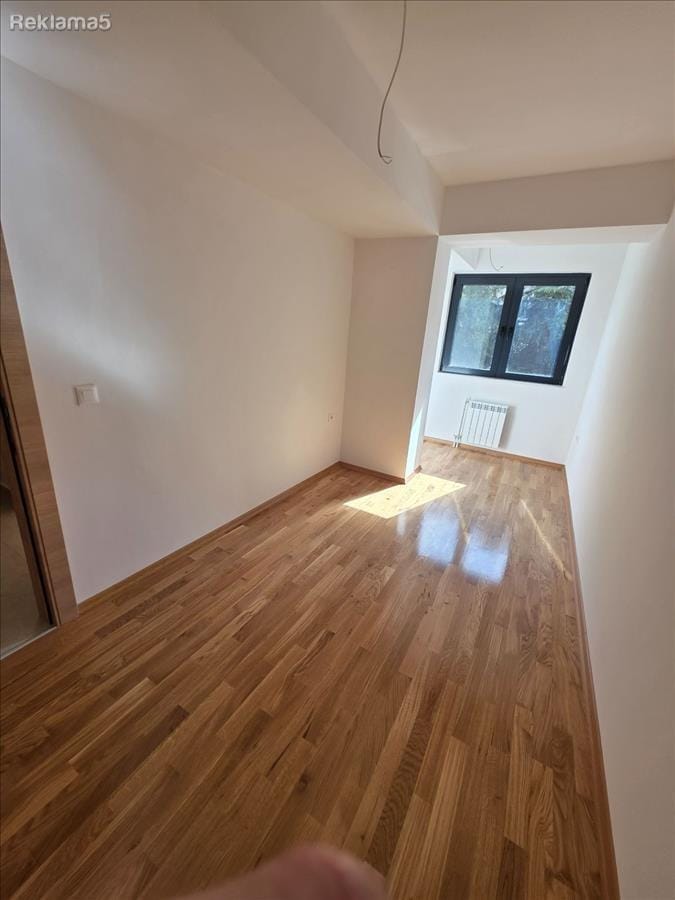 Нов стан во Центар, 4 соби, 107 м², лифт
