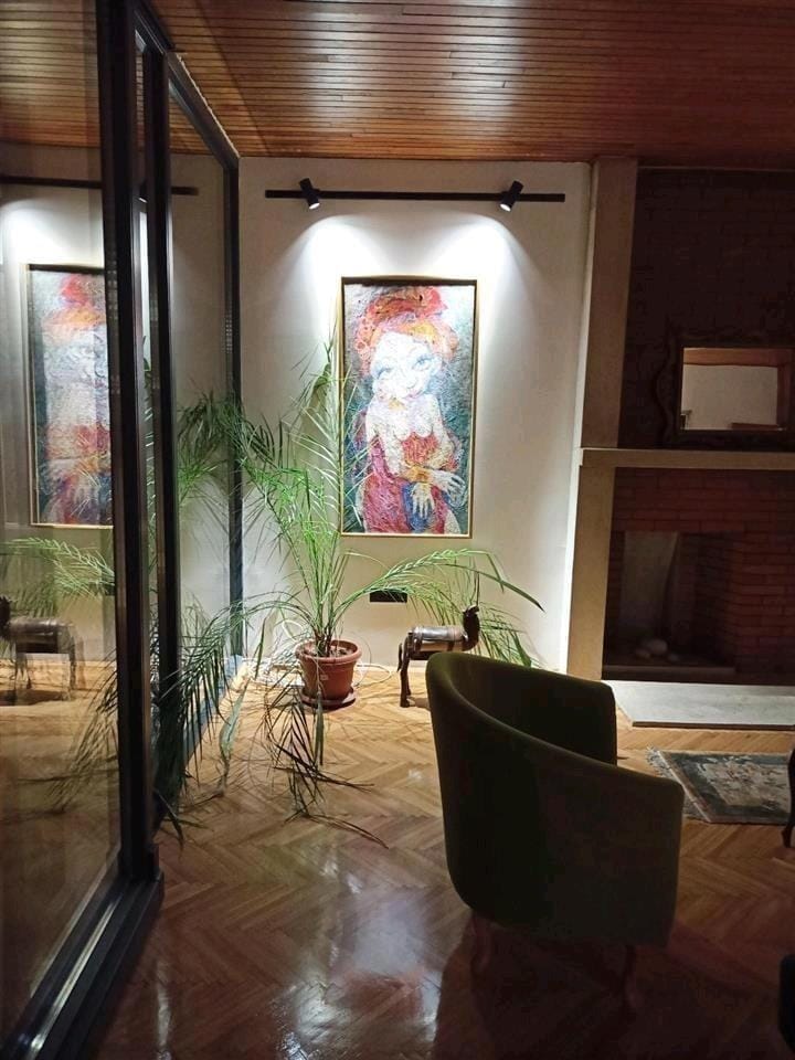 5-соби стан во куќа, Дебар Маало, Центар - 125m²