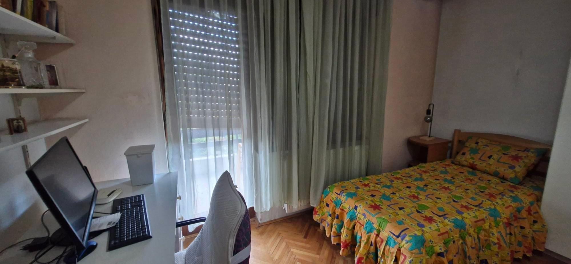 Самостојна куќа 7 соби, 234 м², Маџари, Скопје
