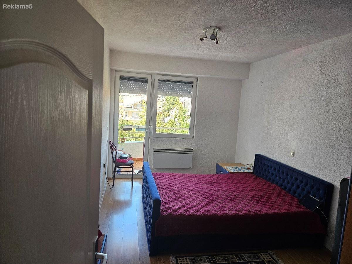 Двособен наместен стан 70м², 3. кат, Охрид - Центар
