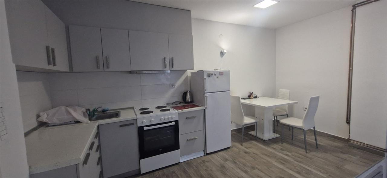 2-собен опремен стан 47м², Дебар Маало, близу Силбо