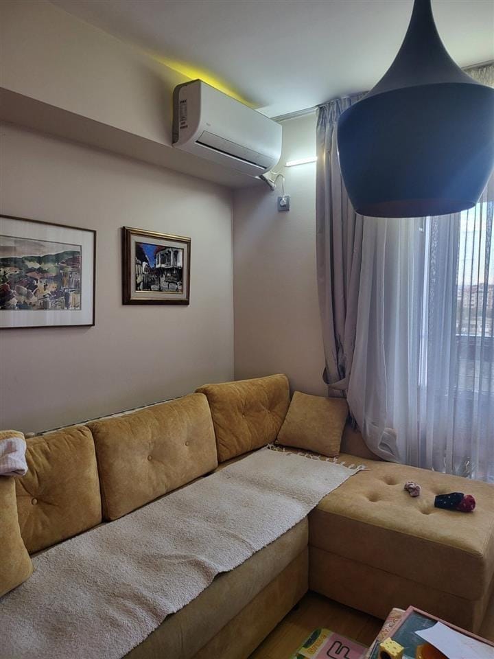 Трособен стан во Аеродром близу Јане Сандански, 64м²